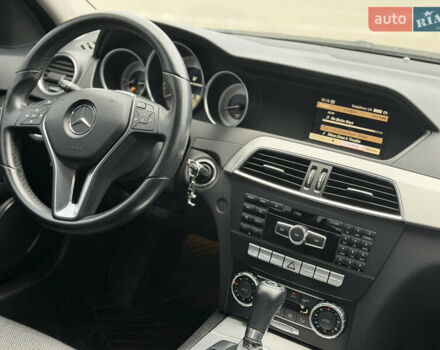 Черный Мерседес Ц-Класс, объемом двигателя 1.8 л и пробегом 147 тыс. км за 11950 $, фото 13 на Automoto.ua