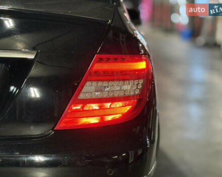Чорний Мерседес Ц-Клас, об'ємом двигуна 1.8 л та пробігом 280 тис. км за 11999 $, фото 26 на Automoto.ua