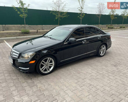 Черный Мерседес Ц-Класс, объемом двигателя 3 л и пробегом 105 тыс. км за 12000 $, фото 26 на Automoto.ua