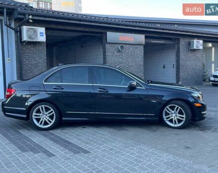 Черный Мерседес Ц-Класс, объемом двигателя 1.8 л и пробегом 243 тыс. км за 10900 $, фото 5 на Automoto.ua