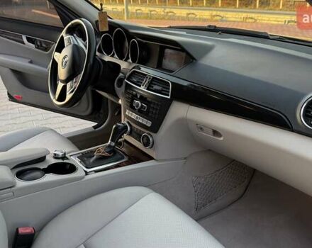 Мерседес Ц-Класс 2012 в Тернополе на Automoto.ua Черный Мерседес Ц-Класс, объемом двигателя 1.8 л и пробегом 174 тыс. км за 11999 $, фото 33 на Automoto.ua