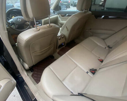 Чорний Мерседес Ц-Клас, об'ємом двигуна 3 л та пробігом 232 тис. км за 12800 $, фото 15 на Automoto.ua