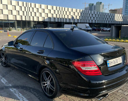 Черный Мерседес Ц-Класс, объемом двигателя 3 л и пробегом 160 тыс. км за 13300 $, фото 3 на Automoto.ua