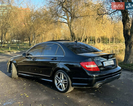 Черный Мерседес Ц-Класс, объемом двигателя 1.8 л и пробегом 229 тыс. км за 9800 $, фото 13 на Automoto.ua