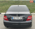 Черный Мерседес Ц-Класс, объемом двигателя 2.14 л и пробегом 195 тыс. км за 15000 $, фото 4 на Automoto.ua