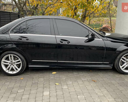 Чорний Мерседес Ц-Клас, об'ємом двигуна 1.8 л та пробігом 270 тис. км за 11700 $, фото 5 на Automoto.ua