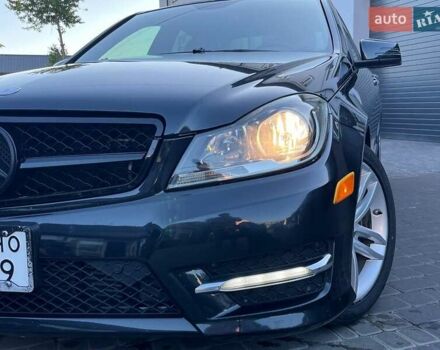 Черный Мерседес Ц-Класс, объемом двигателя 1.8 л и пробегом 243 тыс. км за 10900 $, фото 11 на Automoto.ua