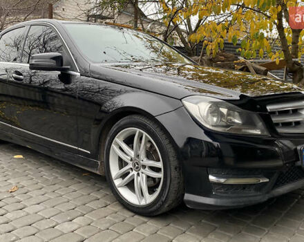 Чорний Мерседес Ц-Клас, об'ємом двигуна 1.8 л та пробігом 270 тис. км за 11700 $, фото 15 на Automoto.ua