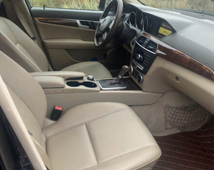 Чорний Мерседес Ц-Клас, об'ємом двигуна 3 л та пробігом 232 тис. км за 12800 $, фото 39 на Automoto.ua