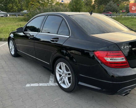 Мерседес Ц-Класс 2012 в Киеве на Automoto.ua Черный Мерседес Ц-Класс, объемом двигателя 1.8 л и пробегом 249 тыс. км за 10900 $, фото 2 на Automoto.ua