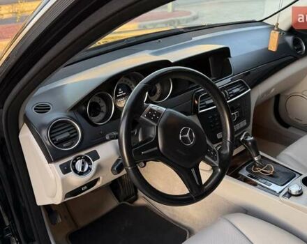 Мерседес Ц-Класс 2012 в Тернополе на Automoto.ua Черный Мерседес Ц-Класс, объемом двигателя 1.8 л и пробегом 174 тыс. км за 11999 $, фото 23 на Automoto.ua
