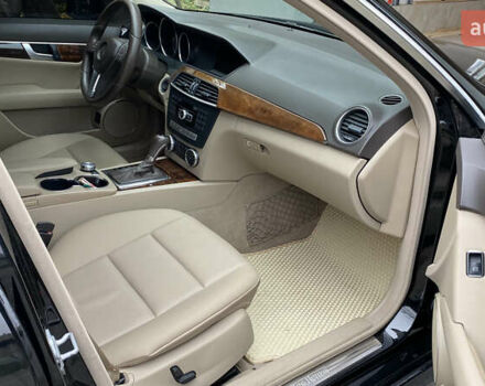 Чорний Мерседес Ц-Клас, об'ємом двигуна 1.8 л та пробігом 270 тис. км за 11700 $, фото 7 на Automoto.ua