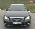Черный Мерседес Ц-Класс, объемом двигателя 2.14 л и пробегом 195 тыс. км за 15000 $, фото 1 на Automoto.ua