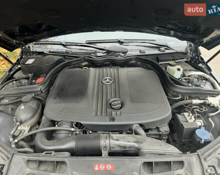 Черный Мерседес Ц-Класс, объемом двигателя 2.2 л и пробегом 196 тыс. км за 12800 $, фото 10 на Automoto.ua