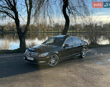 Черный Мерседес Ц-Класс, объемом двигателя 1.8 л и пробегом 229 тыс. км за 9800 $, фото 1 на Automoto.ua