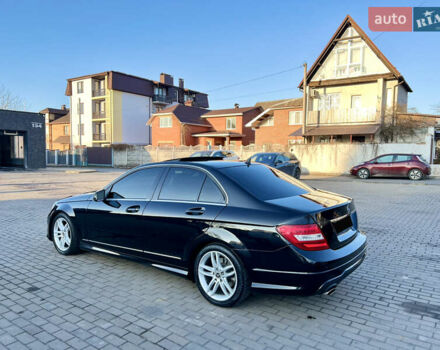 Черный Мерседес Ц-Класс, объемом двигателя 1.8 л и пробегом 189 тыс. км за 5100 $, фото 19 на Automoto.ua