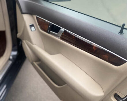 Чорний Мерседес Ц-Клас, об'ємом двигуна 3 л та пробігом 232 тис. км за 12800 $, фото 38 на Automoto.ua