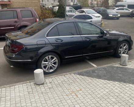 Чорний Мерседес Ц-Клас, об'ємом двигуна 3 л та пробігом 232 тис. км за 12800 $, фото 21 на Automoto.ua