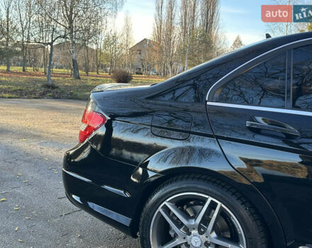 Черный Мерседес Ц-Класс, объемом двигателя 1.8 л и пробегом 229 тыс. км за 9800 $, фото 9 на Automoto.ua