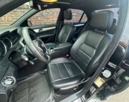 Черный Мерседес Ц-Класс, объемом двигателя 1.8 л и пробегом 87 тыс. км за 5000 $, фото 8 на Automoto.ua