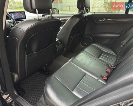 Черный Мерседес Ц-Класс, объемом двигателя 1.6 л и пробегом 208 тыс. км за 12800 $, фото 53 на Automoto.ua