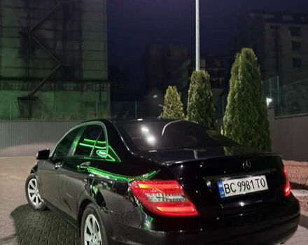 Чорний Мерседес Ц-Клас, об'ємом двигуна 2.2 л та пробігом 220 тис. км за 12400 $, фото 7 на Automoto.ua