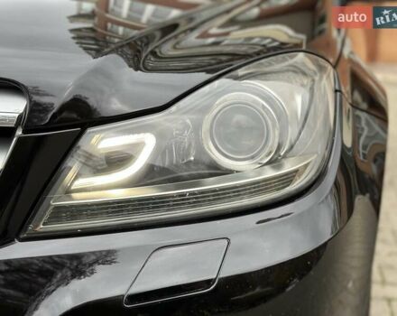 Черный Мерседес Ц-Класс, объемом двигателя 1.6 л и пробегом 208 тыс. км за 12800 $, фото 96 на Automoto.ua