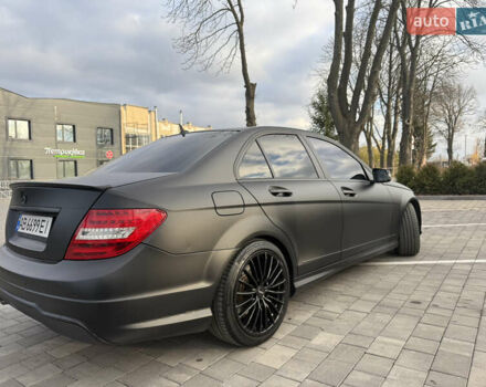 Чорний Мерседес Ц-Клас, об'ємом двигуна 2.15 л та пробігом 225 тис. км за 15200 $, фото 8 на Automoto.ua