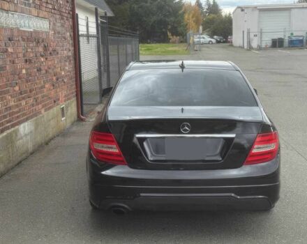 Черный Мерседес Ц-Класс, объемом двигателя 1.8 л и пробегом 87 тыс. км за 5000 $, фото 6 на Automoto.ua