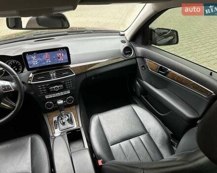 Черный Мерседес Ц-Класс, объемом двигателя 1.6 л и пробегом 208 тыс. км за 12800 $, фото 23 на Automoto.ua