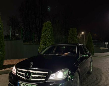 Чорний Мерседес Ц-Клас, об'ємом двигуна 2.2 л та пробігом 220 тис. км за 12400 $, фото 14 на Automoto.ua