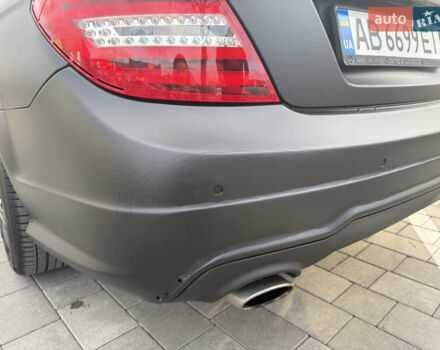 Чорний Мерседес Ц-Клас, об'ємом двигуна 2.15 л та пробігом 225 тис. км за 15200 $, фото 9 на Automoto.ua