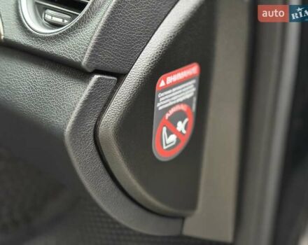 Черный Мерседес Ц-Класс, объемом двигателя 1.6 л и пробегом 208 тыс. км за 12800 $, фото 72 на Automoto.ua