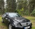Черный Мерседес Ц-Класс, объемом двигателя 2.2 л и пробегом 220 тыс. км за 10600 $, фото 1 на Automoto.ua