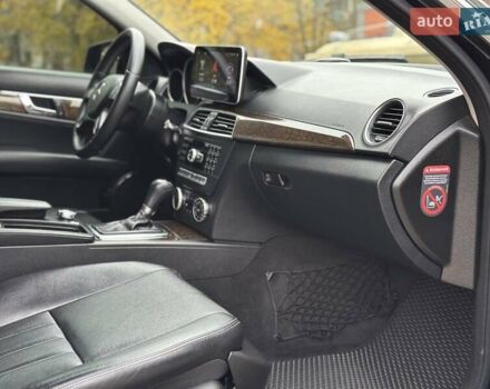 Черный Мерседес Ц-Класс, объемом двигателя 1.6 л и пробегом 208 тыс. км за 12800 $, фото 30 на Automoto.ua