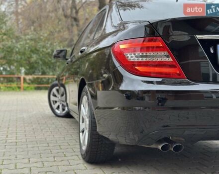 Черный Мерседес Ц-Класс, объемом двигателя 1.6 л и пробегом 208 тыс. км за 12800 $, фото 13 на Automoto.ua