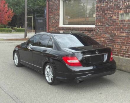 Черный Мерседес Ц-Класс, объемом двигателя 1.8 л и пробегом 87 тыс. км за 5000 $, фото 5 на Automoto.ua