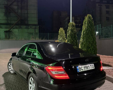 Чорний Мерседес Ц-Клас, об'ємом двигуна 2.2 л та пробігом 220 тис. км за 12400 $, фото 4 на Automoto.ua
