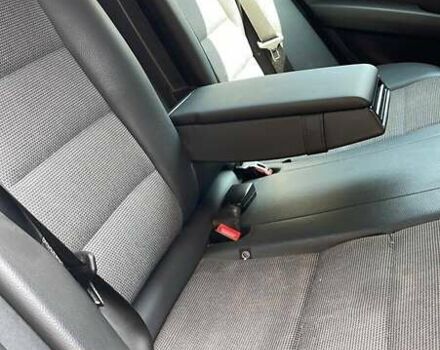 Черный Мерседес Ц-Класс, объемом двигателя 2.2 л и пробегом 182 тыс. км за 17706 $, фото 11 на Automoto.ua