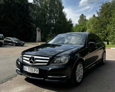 Черный Мерседес Ц-Класс, объемом двигателя 1.8 л и пробегом 178 тыс. км за 10999 $, фото 1 на Automoto.ua