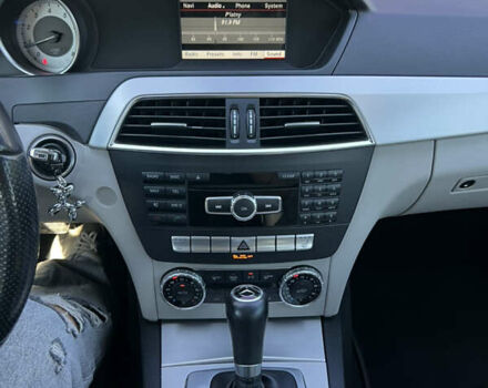 Черный Мерседес Ц-Класс, объемом двигателя 1.8 л и пробегом 154 тыс. км за 12800 $, фото 25 на Automoto.ua