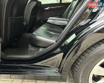 Черный Мерседес Ц-Класс, объемом двигателя 1.6 л и пробегом 208 тыс. км за 12800 $, фото 64 на Automoto.ua