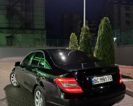 Чорний Мерседес Ц-Клас, об'ємом двигуна 2.2 л та пробігом 220 тис. км за 12400 $, фото 6 на Automoto.ua