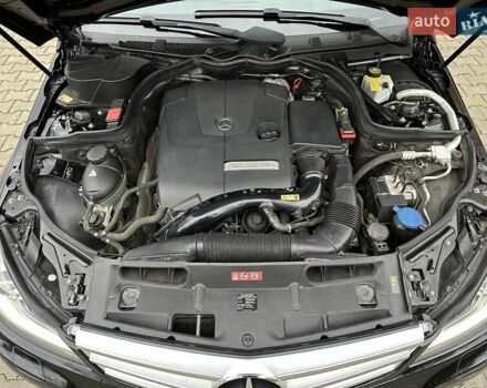 Черный Мерседес Ц-Класс, объемом двигателя 1.6 л и пробегом 208 тыс. км за 12800 $, фото 99 на Automoto.ua