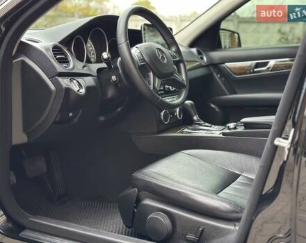 Черный Мерседес Ц-Класс, объемом двигателя 1.6 л и пробегом 208 тыс. км за 12800 $, фото 29 на Automoto.ua