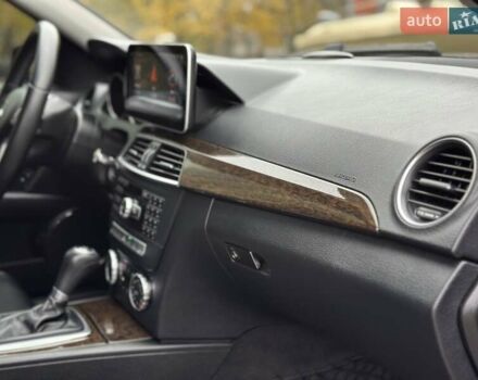 Черный Мерседес Ц-Класс, объемом двигателя 1.6 л и пробегом 208 тыс. км за 12800 $, фото 31 на Automoto.ua