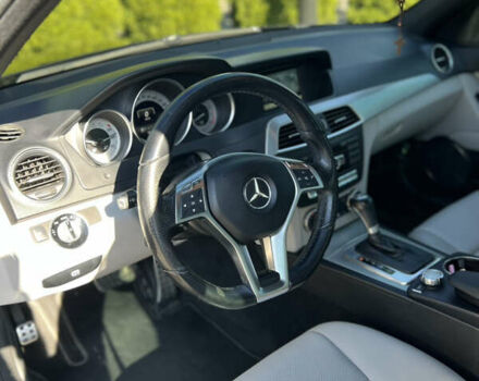 Чорний Мерседес Ц-Клас, об'ємом двигуна 1.8 л та пробігом 156 тис. км за 12800 $, фото 22 на Automoto.ua