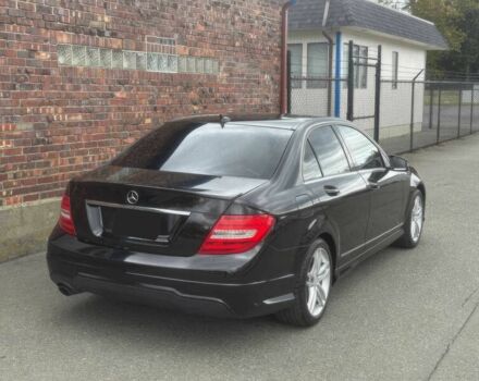 Черный Мерседес Ц-Класс, объемом двигателя 1.8 л и пробегом 87 тыс. км за 5000 $, фото 7 на Automoto.ua