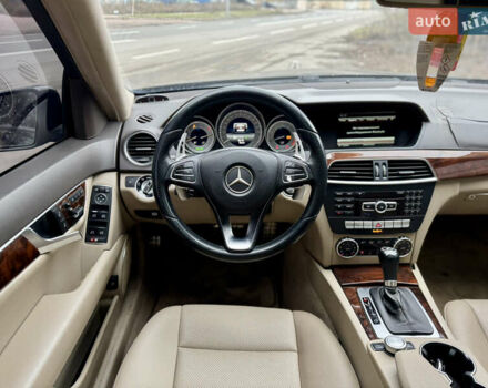 Черный Мерседес Ц-Класс, объемом двигателя 1.8 л и пробегом 160 тыс. км за 7999 $, фото 12 на Automoto.ua