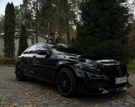 Черный Мерседес Ц-Класс, объемом двигателя 2 л и пробегом 206 тыс. км за 17000 $, фото 1 на Automoto.ua